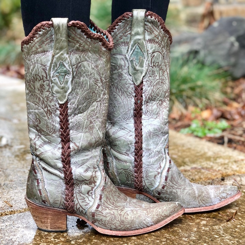 Corral Vintage Cowboy Boots, Size 7.5